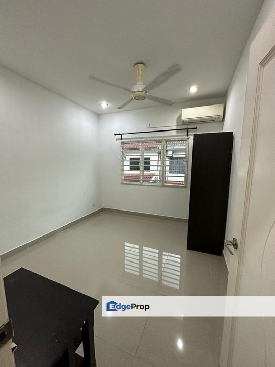 𝟐 𝐒𝐭𝐨𝐫𝐞𝐲 𝐇𝐨𝐮𝐬𝐞 𝐈𝐧 𝐔𝐒𝐉 𝟔, 𝐒𝐮𝐛𝐚𝐧𝐠 𝐟𝐨𝐫 𝐫𝐞𝐧𝐭, Selangor, USJ