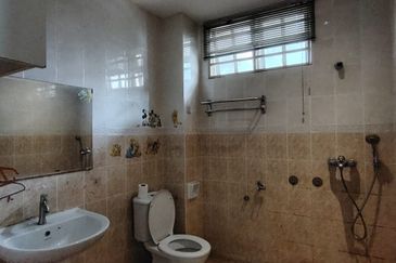 𝟐 𝐒𝐭𝐨𝐫𝐞𝐲 𝐂𝐨𝐫𝐧𝐞𝐫 𝐇𝐨𝐮𝐬𝐞 𝐈𝐧 𝐁𝐚𝐧𝐝𝐚𝐫 𝐏𝐮𝐭𝐞𝐫𝐢 𝟏𝟎 𝐟𝐨𝐫 𝐫𝐞𝐧𝐭