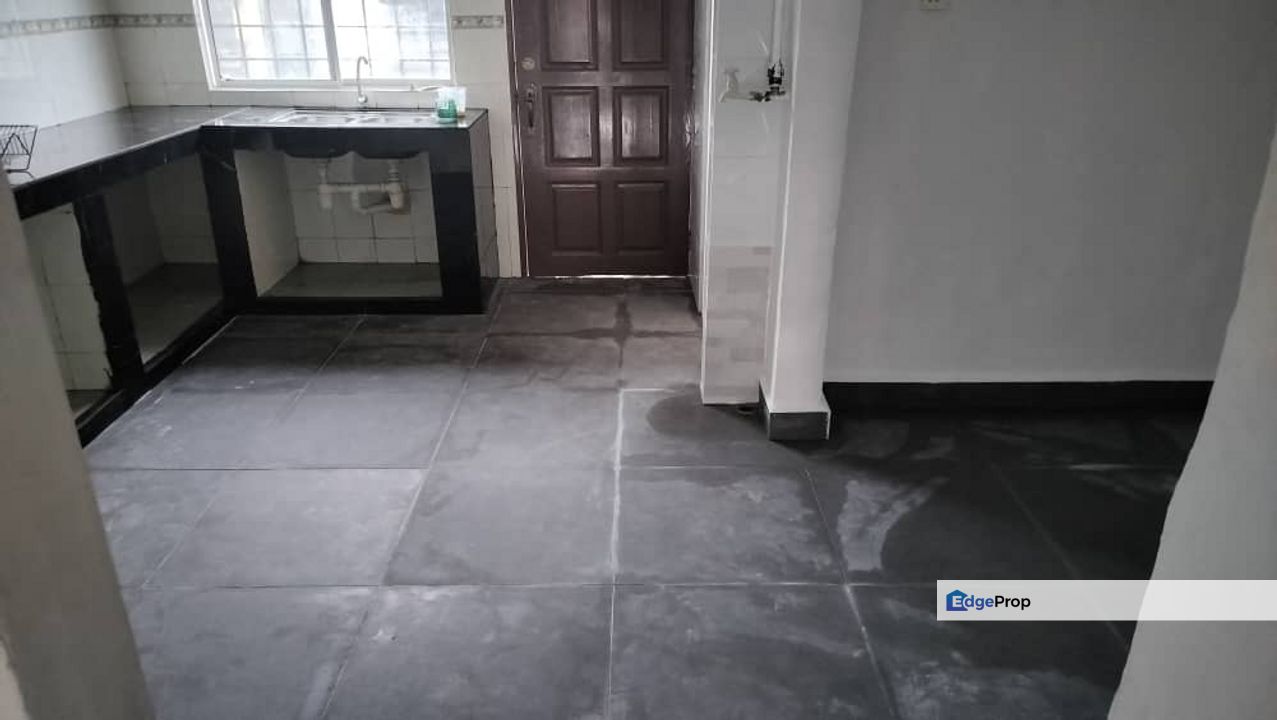 𝟏 𝐒𝐭𝐨𝐫𝐞𝐲 𝐇𝐨𝐮𝐬𝐞 𝐈𝐧 𝐁𝐚𝐧𝐝𝐚𝐫 𝐊𝐢𝐧𝐫𝐚𝐫𝐚 𝟒, 𝐏𝐮𝐜𝐡𝐨𝐧𝐠 𝐟𝐨𝐫 𝐫𝐞𝐧𝐭, Selangor, Bandar Kinrara Puchong