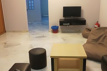 𝟐.𝟓 𝐒𝐭𝐨𝐫𝐞𝐲  𝐇𝐨𝐮𝐬𝐞 𝐈𝐧 𝐁𝐚𝐧𝐝𝐚𝐫 𝐏𝐮𝐭𝐞𝐫𝐢 𝟖, 𝐏𝐮𝐜𝐡𝐨𝐧𝐠 𝐟𝐨𝐫 𝐫𝐞𝐧𝐭