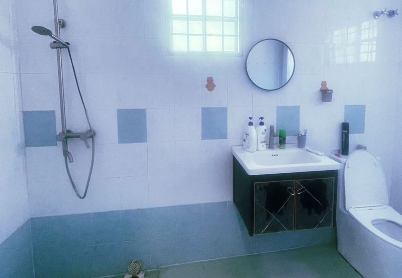 𝟐.𝟓 𝐒𝐭𝐨𝐫𝐞𝐲  𝐇𝐨𝐮𝐬𝐞 𝐈𝐧 𝐁𝐚𝐧𝐝𝐚𝐫 𝐏𝐮𝐭𝐞𝐫𝐢 𝟖, 𝐏𝐮𝐜𝐡𝐨𝐧𝐠 𝐟𝐨𝐫 𝐫𝐞𝐧𝐭