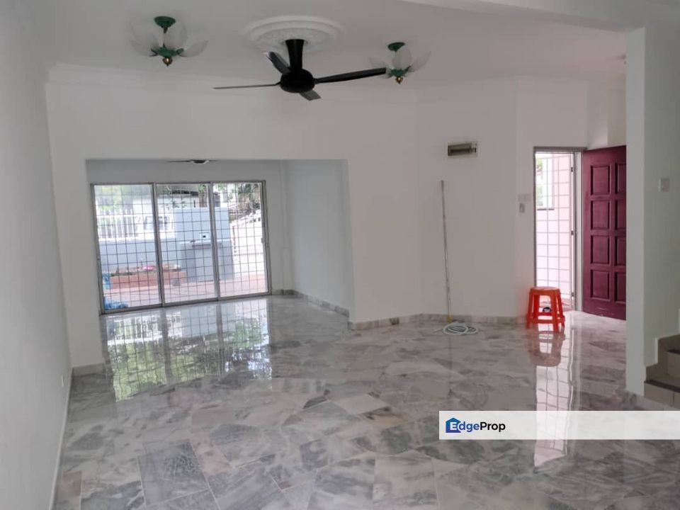 𝟐 𝐒𝐭𝐨𝐫𝐞𝐲 𝐇𝐨𝐮𝐬𝐞 𝐈𝐧 𝐁𝐚𝐧𝐝𝐚𝐫 𝐊𝐢𝐧𝐫𝐚𝐫𝐚 𝟒, 𝐏𝐮𝐜𝐡𝐨𝐧𝐠 𝐟𝐨𝐫 𝐫𝐞𝐧𝐭, Selangor, Bandar Kinrara Puchong