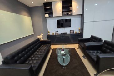 𝐒𝐡𝐨𝐩𝐥𝐨𝐭 𝐎𝐟𝐟𝐢𝐜𝐞 , 𝐁𝐚𝐧𝐝𝐚𝐫 𝐏𝐮𝐭𝐞𝐫𝐢 𝐏𝐮𝐜𝐡𝐨𝐧𝐠 𝐟𝐨𝐫 𝐑𝐞𝐧𝐭