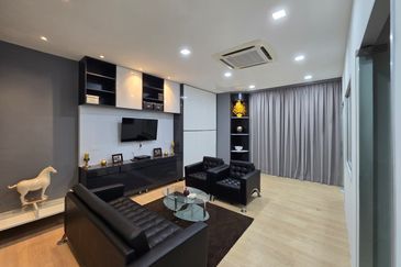 𝐒𝐡𝐨𝐩𝐥𝐨𝐭 𝐎𝐟𝐟𝐢𝐜𝐞 , 𝐁𝐚𝐧𝐝𝐚𝐫 𝐏𝐮𝐭𝐞𝐫𝐢 𝐏𝐮𝐜𝐡𝐨𝐧𝐠 𝐟𝐨𝐫 𝐑𝐞𝐧𝐭