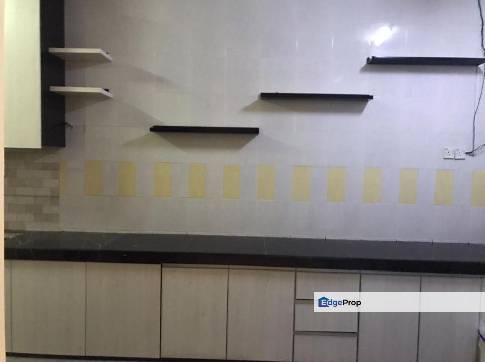 𝟐 𝐒𝐭𝐨𝐫𝐞𝐲 𝐇𝐨𝐮𝐬𝐞 𝐈𝐧 𝐓𝐚𝐦𝐚𝐧 𝐃𝐚𝐦𝐚𝐢 𝐔𝐭𝐚𝐦𝐚, 𝐁𝐚𝐧𝐚𝐝𝐚𝐫 𝐊𝐢𝐧𝐫𝐚𝐫𝐚 𝐏𝐮𝐜𝐡𝐨𝐧𝐠 𝐟𝐨𝐫 𝐫𝐞𝐧𝐭, Selangor, Bandar Kinrara Puchong