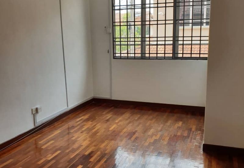 𝟐 𝐒𝐭𝐨𝐫𝐞𝐲 𝐇𝐨𝐮𝐬𝐞 𝐈𝐧 𝐁𝐚𝐧𝐝𝐚𝐫 𝐏𝐮𝐭𝐞𝐫𝐢 𝟏𝟎, 𝐏𝐮𝐜𝐡𝐨𝐧𝐠 𝐟𝐨𝐫 𝐫𝐞𝐧𝐭