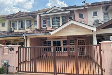 Jalan Putra Prima Tengah 