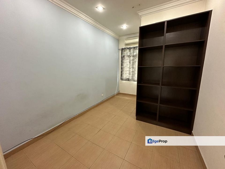 𝟐 .𝟓 𝐒𝐭𝐨𝐫𝐞𝐲  𝐇𝐨𝐮𝐬𝐞 𝐍𝐢𝐥𝐚𝐦 𝐓𝐞𝐫𝐫𝐚𝐜𝐞𝐬 𝟐 , 𝐁𝐮𝐤𝐢𝐭 𝐏𝐮𝐜𝐡𝐨𝐧𝐠, 𝐟𝐨𝐫 𝐒𝐚𝐥𝐞, Selangor, Puchong South