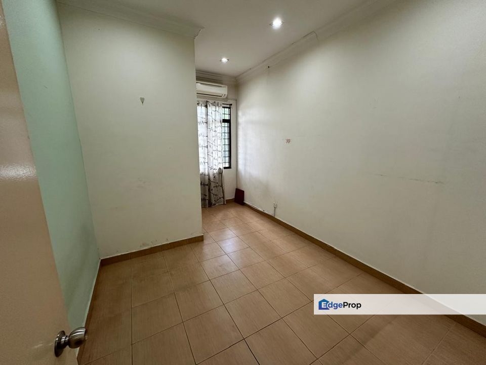 𝟐 .𝟓 𝐒𝐭𝐨𝐫𝐞𝐲  𝐇𝐨𝐮𝐬𝐞 𝐍𝐢𝐥𝐚𝐦 𝐓𝐞𝐫𝐫𝐚𝐜𝐞𝐬 𝟐 , 𝐁𝐮𝐤𝐢𝐭 𝐏𝐮𝐜𝐡𝐨𝐧𝐠, 𝐟𝐨𝐫 𝐒𝐚𝐥𝐞, Selangor, Puchong South