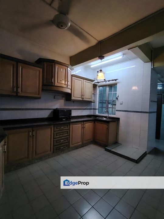 𝟐 𝐒𝐭𝐨𝐫𝐞𝐲 𝐇𝐨𝐮𝐬𝐞 𝐈𝐧 𝐁𝐊𝟒, 𝐁𝐚𝐧𝐝𝐚𝐫 𝐊𝐢𝐧𝐫𝐚𝐫𝐚 𝐏𝐮𝐜𝐡𝐨𝐧𝐠 𝐟𝐨𝐫 𝐫𝐞𝐧𝐭, Selangor, Bandar Kinrara Puchong