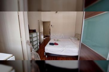 𝟐  𝐒𝐭𝐨𝐫𝐞𝐲 𝐇𝐨𝐮𝐬𝐞 𝐁𝐚𝐧𝐝𝐚𝐫 𝐏𝐮𝐭𝐞𝐫𝐢 𝟏𝟎 ,𝐏𝐮𝐜𝐡𝐨𝐧𝐠, 𝐟𝐨𝐫 𝐒𝐚𝐥𝐞