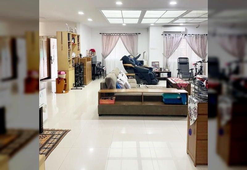 𝟐.𝟓 𝐒𝐭𝐨𝐫𝐞𝐲 𝐂𝐨𝐫𝐧𝐞𝐫 𝐇𝐨𝐮𝐬𝐞 𝐁𝐚𝐧𝐝𝐚𝐫 𝐏𝐮𝐭𝐞𝐫𝐢  ,𝐏𝐮𝐜𝐡𝐨𝐧𝐠, 𝐟𝐨𝐫 𝐒𝐚𝐥𝐞