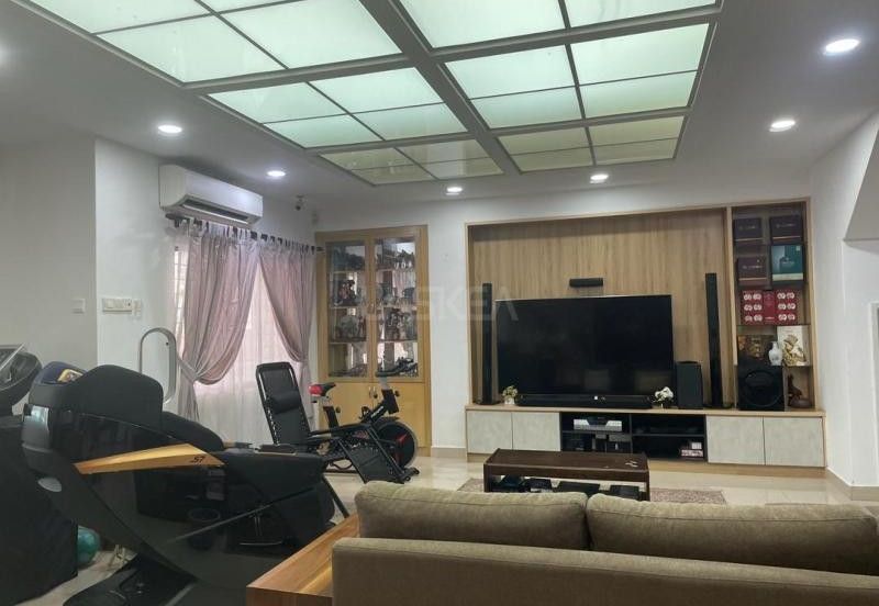 𝟐.𝟓 𝐒𝐭𝐨𝐫𝐞𝐲 𝐂𝐨𝐫𝐧𝐞𝐫 𝐇𝐨𝐮𝐬𝐞 𝐁𝐚𝐧𝐝𝐚𝐫 𝐏𝐮𝐭𝐞𝐫𝐢  ,𝐏𝐮𝐜𝐡𝐨𝐧𝐠, 𝐟𝐨𝐫 𝐒𝐚𝐥𝐞