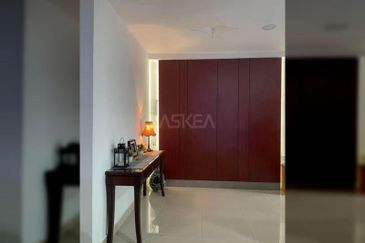 𝟐.𝟓 𝐒𝐭𝐨𝐫𝐞𝐲 𝐂𝐨𝐫𝐧𝐞𝐫 𝐇𝐨𝐮𝐬𝐞 𝐁𝐚𝐧𝐝𝐚𝐫 𝐏𝐮𝐭𝐞𝐫𝐢  ,𝐏𝐮𝐜𝐡𝐨𝐧𝐠, 𝐟𝐨𝐫 𝐒𝐚𝐥𝐞