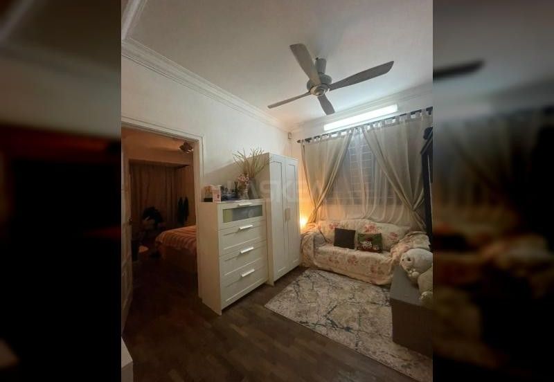 𝟐.𝟓 𝐒𝐭𝐨𝐫𝐞𝐲 𝐂𝐨𝐫𝐧𝐞𝐫 𝐇𝐨𝐮𝐬𝐞 𝐁𝐚𝐧𝐝𝐚𝐫 𝐏𝐮𝐭𝐞𝐫𝐢  ,𝐏𝐮𝐜𝐡𝐨𝐧𝐠, 𝐟𝐨𝐫 𝐒𝐚𝐥𝐞