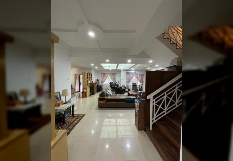 𝟐.𝟓 𝐒𝐭𝐨𝐫𝐞𝐲 𝐂𝐨𝐫𝐧𝐞𝐫 𝐇𝐨𝐮𝐬𝐞 𝐁𝐚𝐧𝐝𝐚𝐫 𝐏𝐮𝐭𝐞𝐫𝐢  ,𝐏𝐮𝐜𝐡𝐨𝐧𝐠, 𝐟𝐨𝐫 𝐒𝐚𝐥𝐞