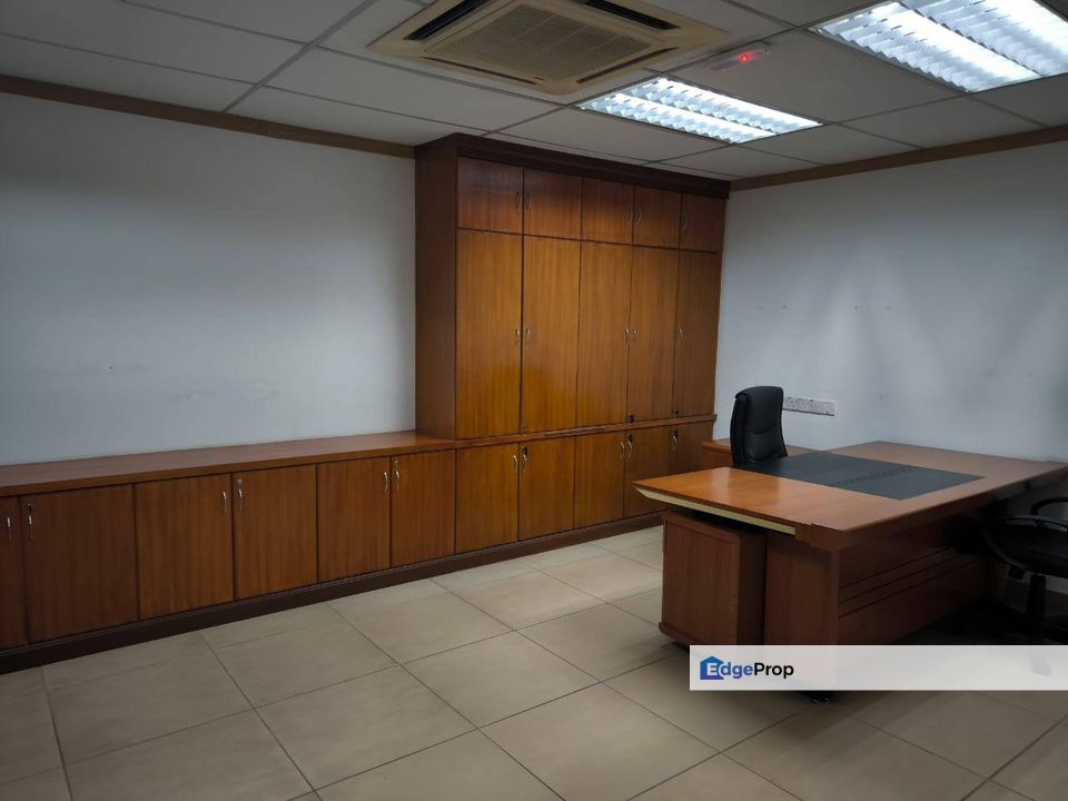𝐃𝐞𝐭𝐚𝐜𝐡𝐞𝐝  𝐅𝐚𝐜𝐭𝐨𝐫𝐲  𝐰𝐢𝐭𝐡 𝟑 𝐒𝐭𝐨𝐫𝐞𝐲 𝐎𝐟𝐟𝐢𝐜𝐞 ,𝐒𝐞𝐜𝐭𝐢𝐨𝐧 𝟓𝟏 𝐏𝐉 𝐅𝐨𝐫 𝐑𝐞𝐧𝐭, Selangor, Petaling Jaya
