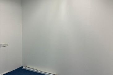 𝐎𝐟𝐟𝐢𝐜𝐞 𝐒𝐡𝐨𝐩𝐥𝐨𝐭 𝐈𝐧 𝐁𝐚𝐧𝐝𝐚𝐫 𝐏𝐮𝐭𝐞𝐫𝐢, 𝐏𝐮𝐜𝐡𝐨𝐧𝐠 𝐟𝐨𝐫 𝐫𝐞𝐧𝐭