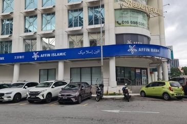 𝐆𝐫𝐨𝐮𝐧𝐝 𝐅𝐥𝐨𝐨𝐫 𝐒𝐡𝐨𝐩𝐥𝐨𝐭 𝐈𝐧 𝐁𝐚𝐧𝐝𝐚𝐫 𝐏𝐮𝐭𝐞𝐫𝐢, 𝐏𝐮𝐜𝐡𝐨𝐧𝐠 𝐟𝐨𝐫 𝐫𝐞𝐧𝐭