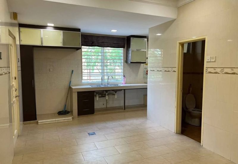 𝟐 𝐒𝐭𝐨𝐫𝐞𝐲 𝐄𝐧𝐝 𝐋𝐨𝐭 𝐇𝐨𝐮𝐬𝐞, 𝐁𝐚𝐧𝐝𝐚𝐫 𝐏𝐮𝐭𝐞𝐫𝐢 𝐏𝐮𝐜𝐡𝐨𝐧𝐠 𝐟𝐨𝐫 𝐫𝐞𝐧𝐭