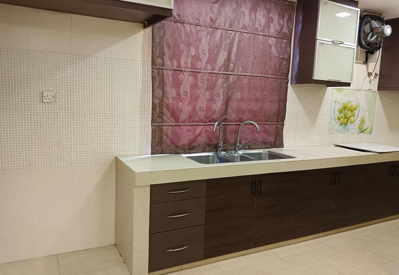 𝟐 𝐒𝐭𝐨𝐫𝐞𝐲 𝐄𝐧𝐝 𝐋𝐨𝐭 𝐇𝐨𝐮𝐬𝐞, 𝐁𝐚𝐧𝐝𝐚𝐫 𝐏𝐮𝐭𝐞𝐫𝐢 𝐏𝐮𝐜𝐡𝐨𝐧𝐠 𝐟𝐨𝐫 𝐫𝐞𝐧𝐭