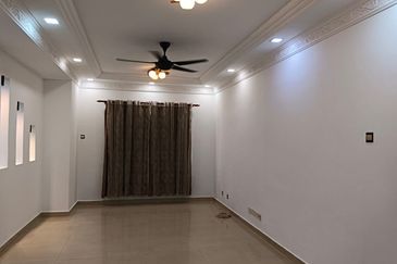 𝟐 𝐒𝐭𝐨𝐫𝐞𝐲 𝐄𝐧𝐝 𝐋𝐨𝐭 𝐇𝐨𝐮𝐬𝐞, 𝐁𝐚𝐧𝐝𝐚𝐫 𝐏𝐮𝐭𝐞𝐫𝐢 𝐏𝐮𝐜𝐡𝐨𝐧𝐠 𝐟𝐨𝐫 𝐫𝐞𝐧𝐭