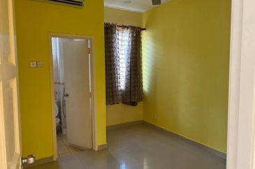 𝟐 𝐒𝐭𝐨𝐫𝐞𝐲 𝐄𝐧𝐝 𝐋𝐨𝐭 𝐇𝐨𝐮𝐬𝐞, 𝐁𝐚𝐧𝐝𝐚𝐫 𝐏𝐮𝐭𝐞𝐫𝐢 𝐏𝐮𝐜𝐡𝐨𝐧𝐠 𝐟𝐨𝐫 𝐫𝐞𝐧𝐭