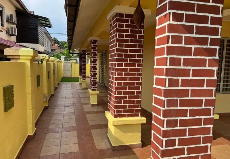 𝟐 𝐒𝐭𝐨𝐫𝐞𝐲 𝐄𝐧𝐝 𝐋𝐨𝐭 𝐇𝐨𝐮𝐬𝐞, 𝐁𝐚𝐧𝐝𝐚𝐫 𝐏𝐮𝐭𝐞𝐫𝐢 𝐏𝐮𝐜𝐡𝐨𝐧𝐠 𝐟𝐨𝐫 𝐫𝐞𝐧𝐭