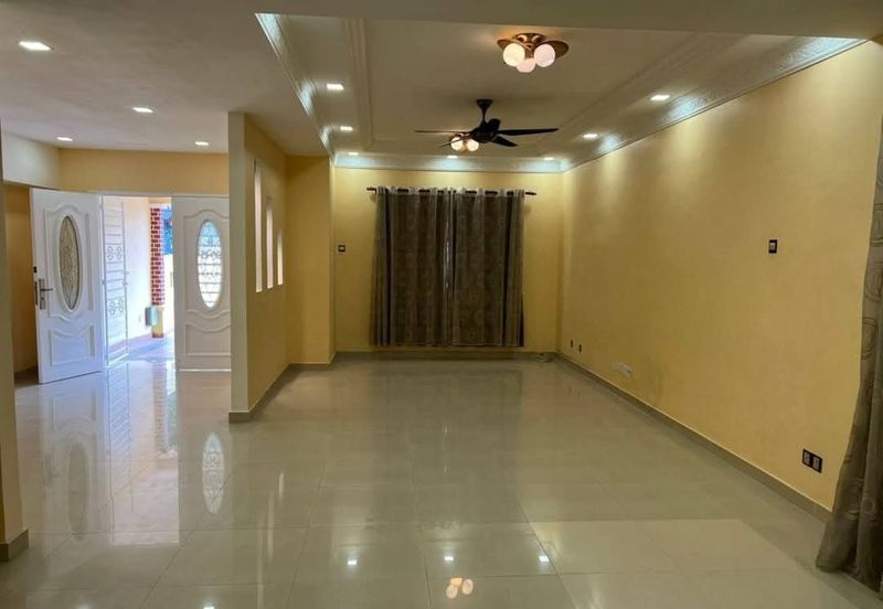 𝟐 𝐒𝐭𝐨𝐫𝐞𝐲 𝐄𝐧𝐝 𝐋𝐨𝐭 𝐇𝐨𝐮𝐬𝐞, 𝐁𝐚𝐧𝐝𝐚𝐫 𝐏𝐮𝐭𝐞𝐫𝐢 𝐏𝐮𝐜𝐡𝐨𝐧𝐠 𝐟𝐨𝐫 𝐫𝐞𝐧𝐭