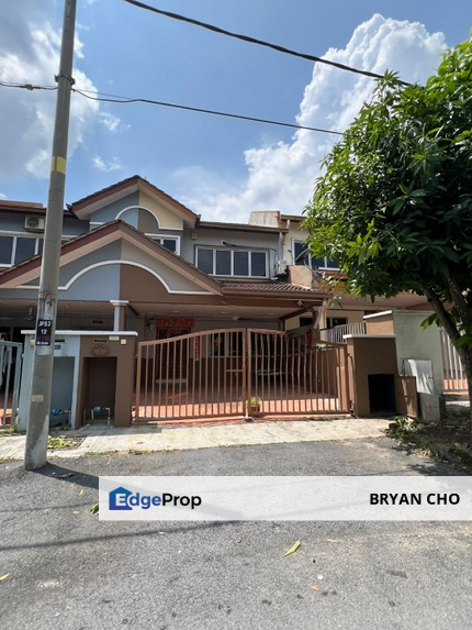 Taman pinggiran saujana kajang selangor for sale 2 storey Facing open below market 100% Loan 20 x 65 , Selangor, Kajang