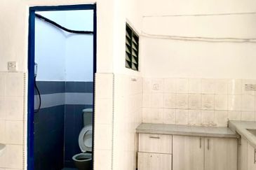 SL7, Bandar Sungai Long