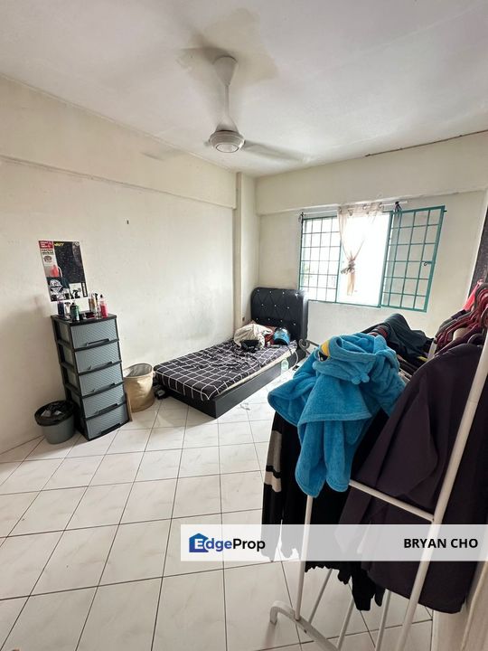 Vista Serdang Taman bukit serdang seri kembangan selangor for sale 100% Loan Low deposit below market, Selangor, Seri Kembangan