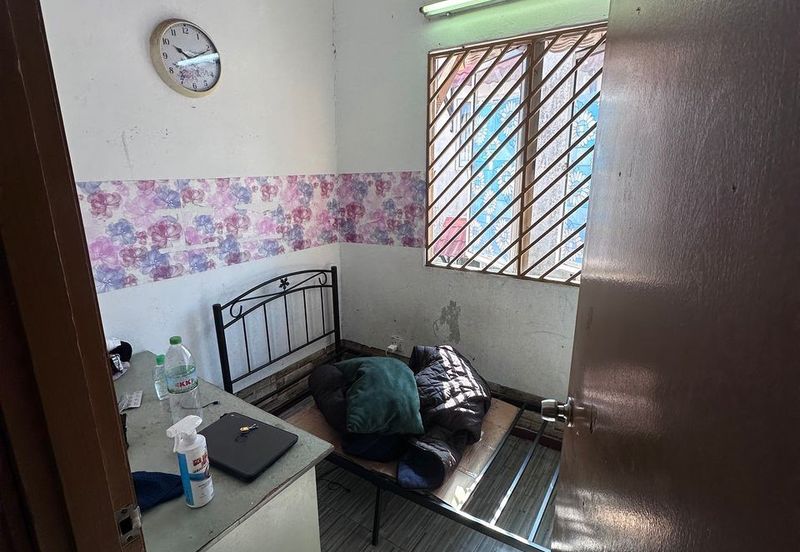 Jalan Sri Petaling 17