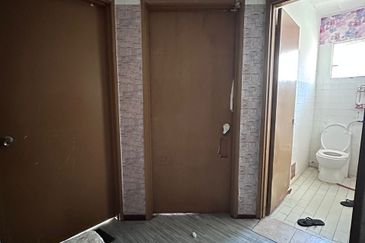 Jalan Sri Petaling 17