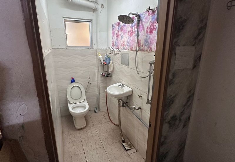 Jalan Sri Petaling 17