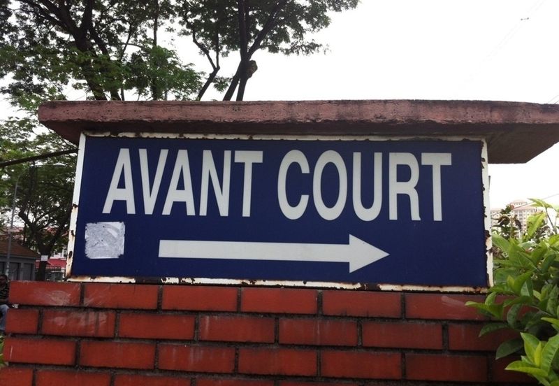 Avant Court