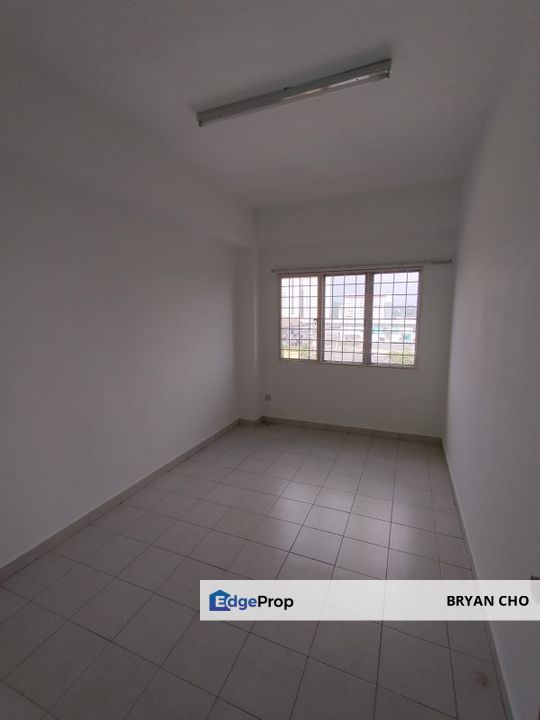 Pangsapuri Seri Siantan, Seri Kembangan, Selangor for sale 100% Loan below Market low deposit, Selangor, Seri Kembangan