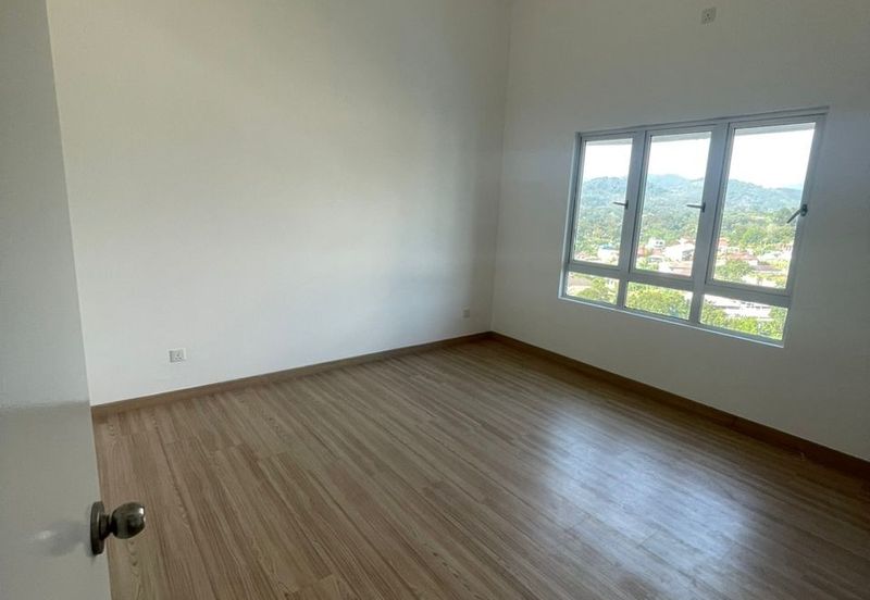 Residensi Anggerik Wira