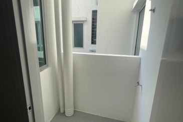 Residensi Anggerik Wira