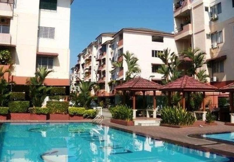 La Villas Condominium