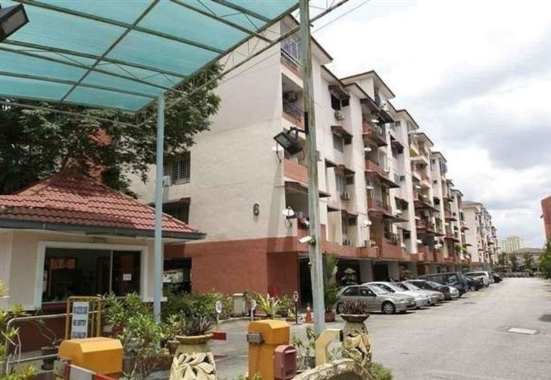 La Villas Condominium