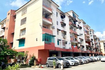 La Villas Condominium