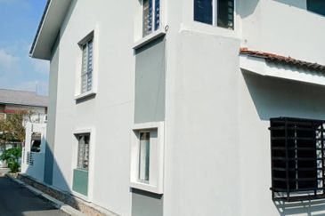 Albury 2, Taman Tasik Senangin