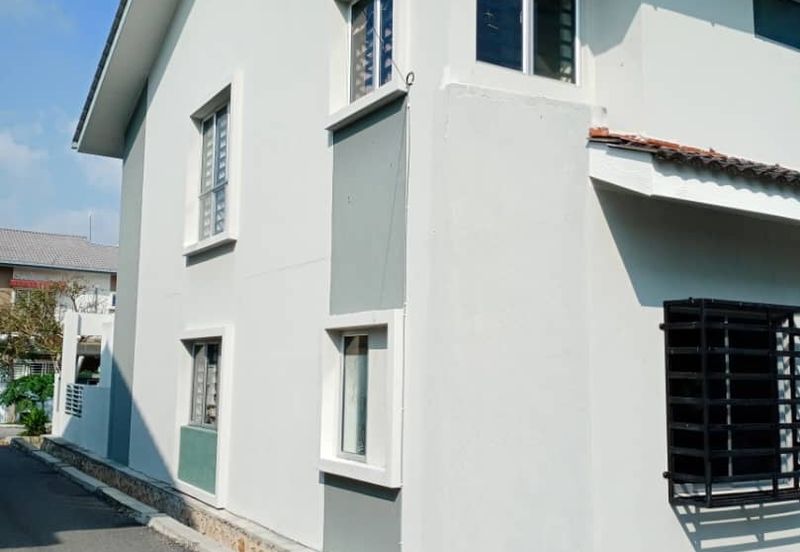 Albury 2, Taman Tasik Senangin