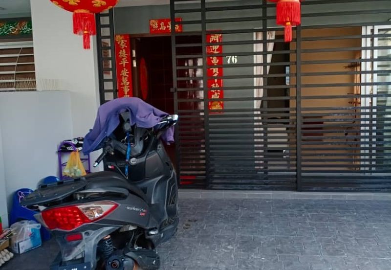 Albury 2, Taman Tasik Senangin