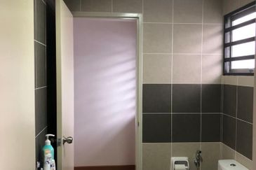 Albury 2, Taman Tasik Senangin