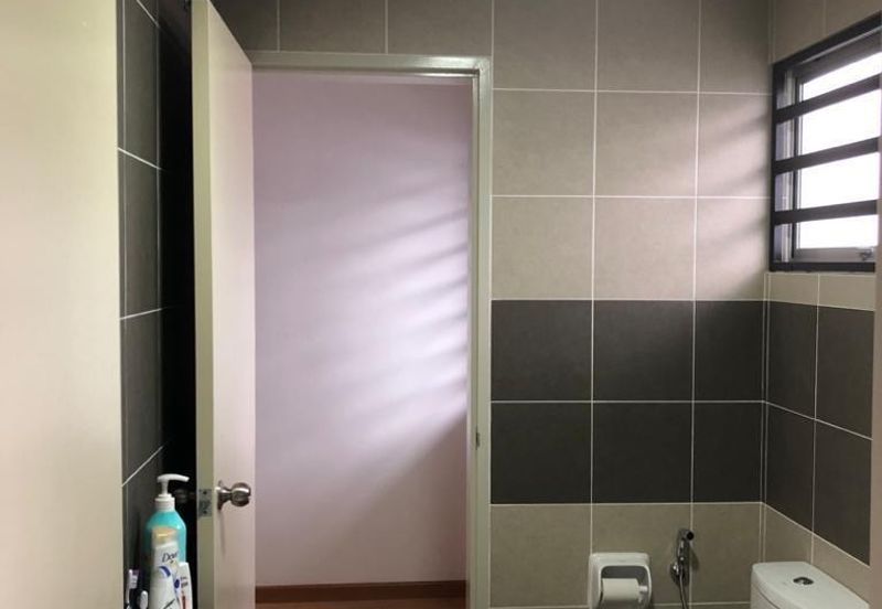 Albury 2, Taman Tasik Senangin