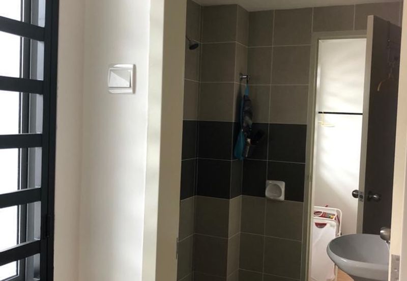 Albury 2, Taman Tasik Senangin