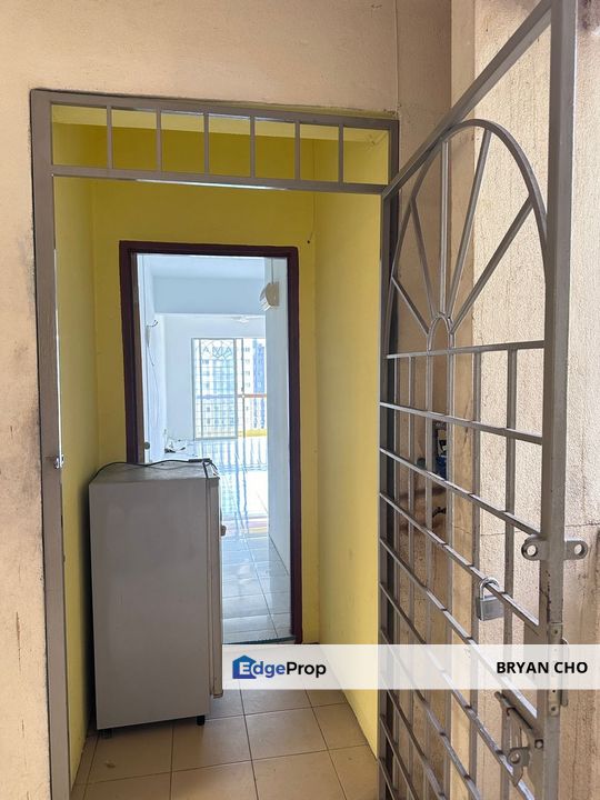 sri ria apartment kajang selangor for sale 100% Loan below Market freehold, Selangor, Kajang