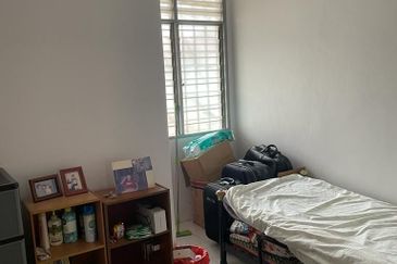 Taman Pinggiran Putra